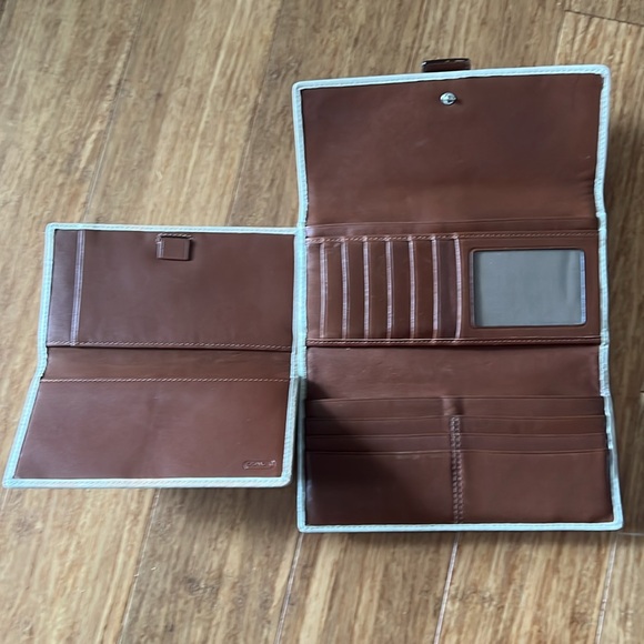 Coach Cream Hobo - Picture 7 of 8